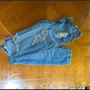 Blue ripped jeans 👖 🙂🟡